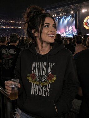 GUNS& ROSES  BAND WOMENS HOODIE (SMALL)